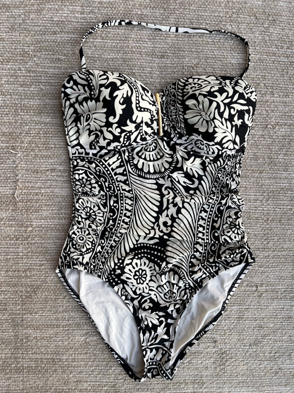La Blanca Black & 0ff-White Floral-Print One-Piece Swim sz 8 (see measurements)